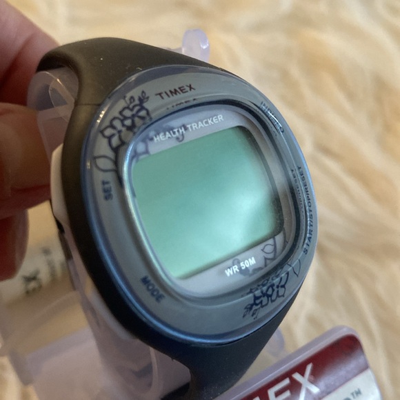 New TIMEX health tracker - Picture 6 of 6